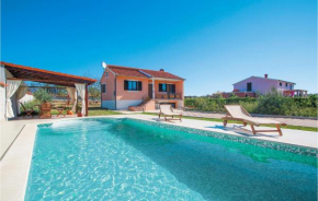 Stunning Home In Cukrici With Wifi